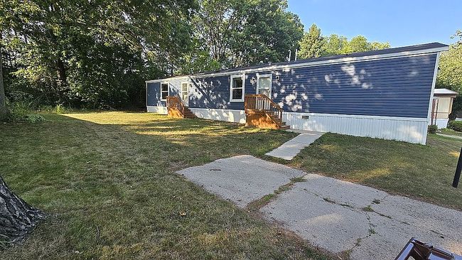 Photo of 4433 Briar Ridge Dr Ne