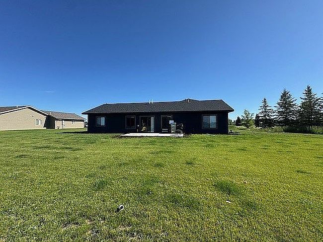 Photo of 108 Tamarack Dr Se, Roseau, MN