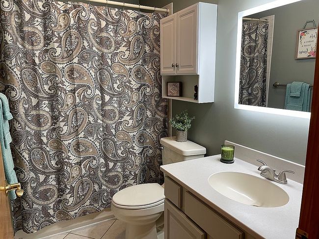 Image of 484 Woodside Pl