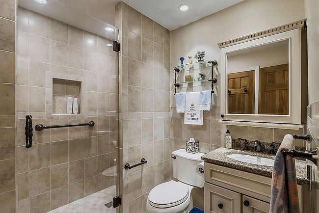Photo of 7 Juniper Ln, New Hartford, NY