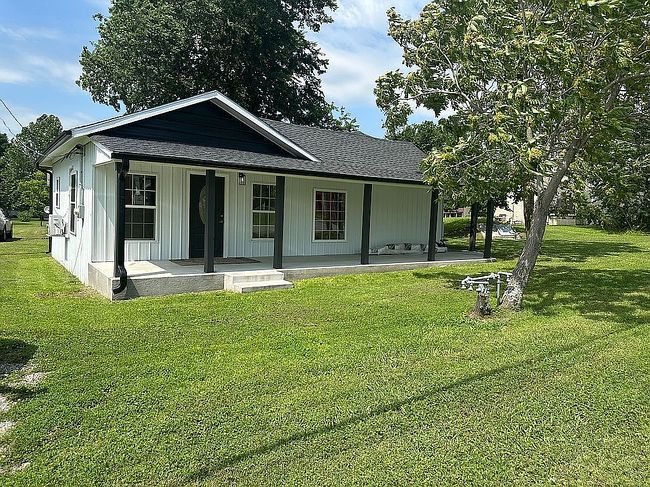 Photo of 104 W Choctaw Ave, Savanna, OK