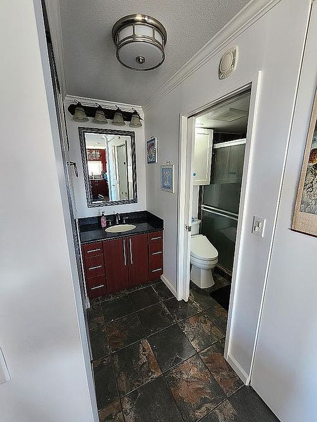 Additional photo 2 of property located at 400 Hobron Ln Apt 3702