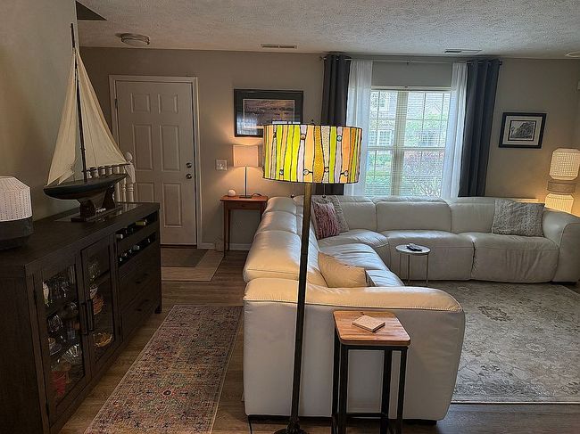 Photo of 11382 Pebble Cv, Concord Township, OH