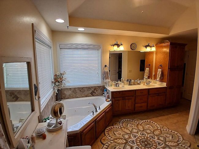 Additional photo 2 of property located at 1530 S Georgia Dr