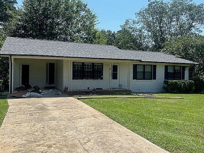 Photo of 2104 Glen Davis Rd