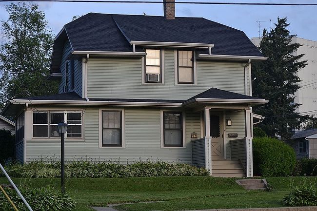 Preview of property located at 240 N Fairview Ave
