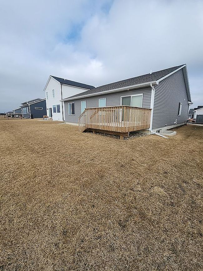 Photo of 2941 Indigo Ln, Pella, IA