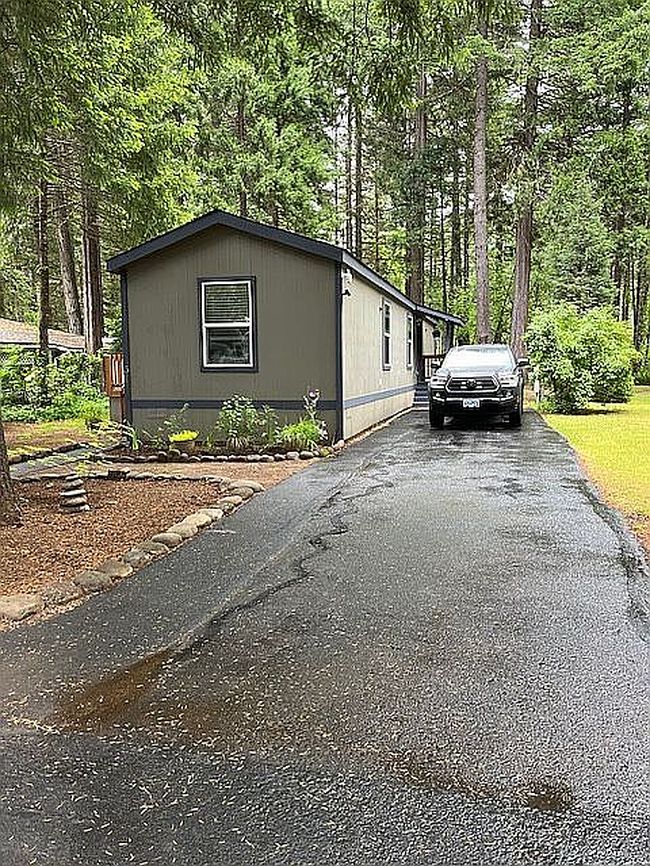 Preview of property located at 56640 Mckenzie Hwy Space M5
