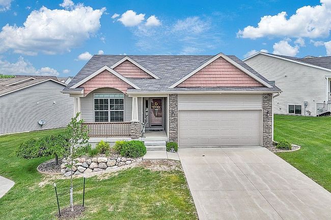 Image of 8965 Greenway Dr