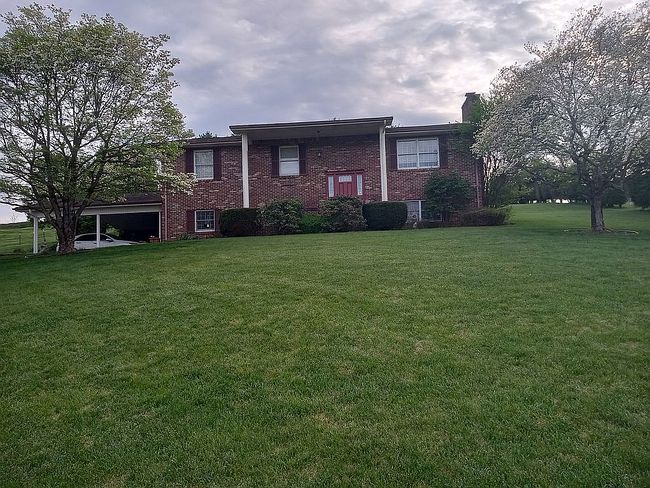 Photo of 8 Regan Dr, Castlewood, VA