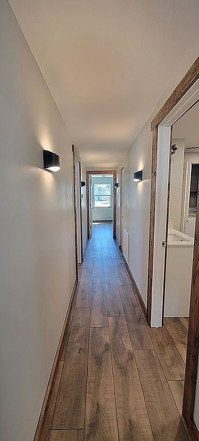 Image of 161 W Hampton Dr