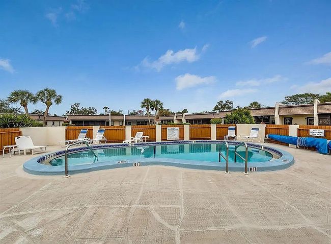 Photo of 1720 Lakeside Dr #1716-B, Venice, FL
