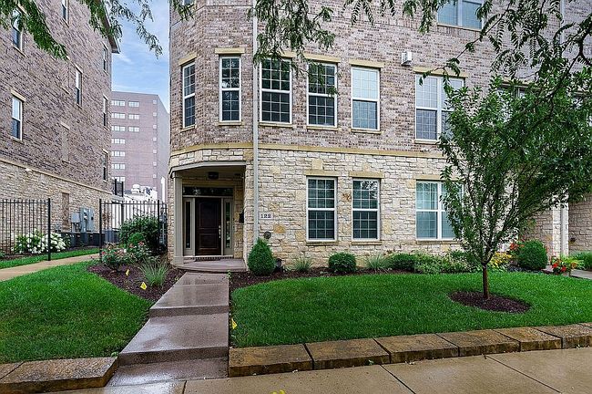 Additional photo 2 of property located at 122 W Monument Ave