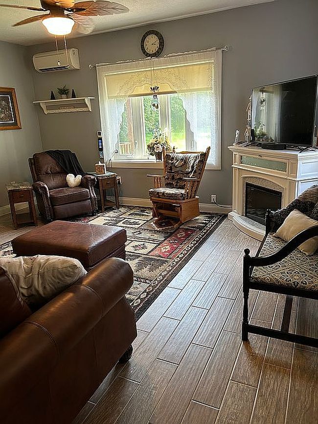 Photo of 1815 Bone Creek Rd, Berea, WV