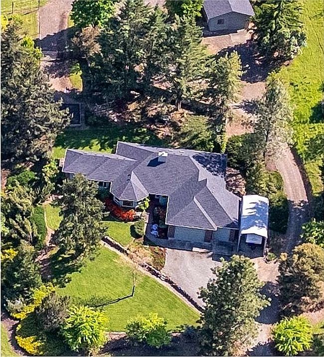 Photo of 3115 Deer Trail Ln, Medford, OR
