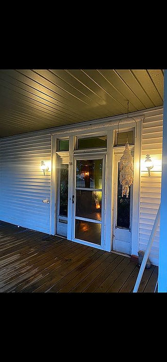 Photo of 208 Mount Pleasant St, Pittsburg, TX