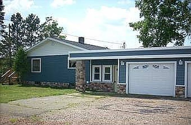 4515 19th Ave E, Hibbing, MN