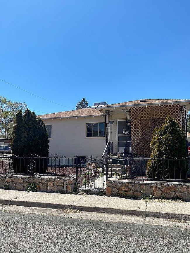 Image of 501 W Hester St