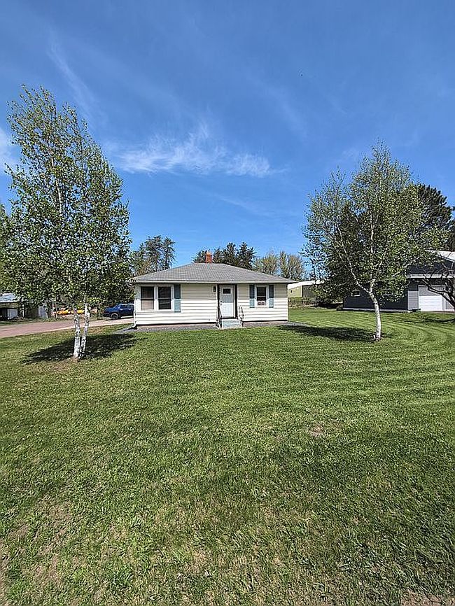 Photo of 212 W Iron St, Bessemer, MI