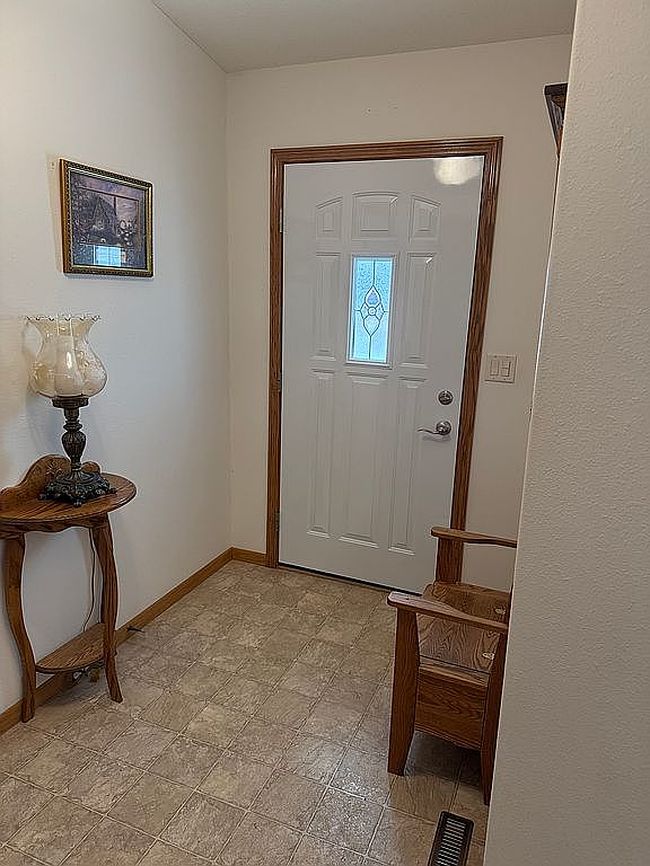 Photo of 611 2nd St Nw, Dilworth, MN