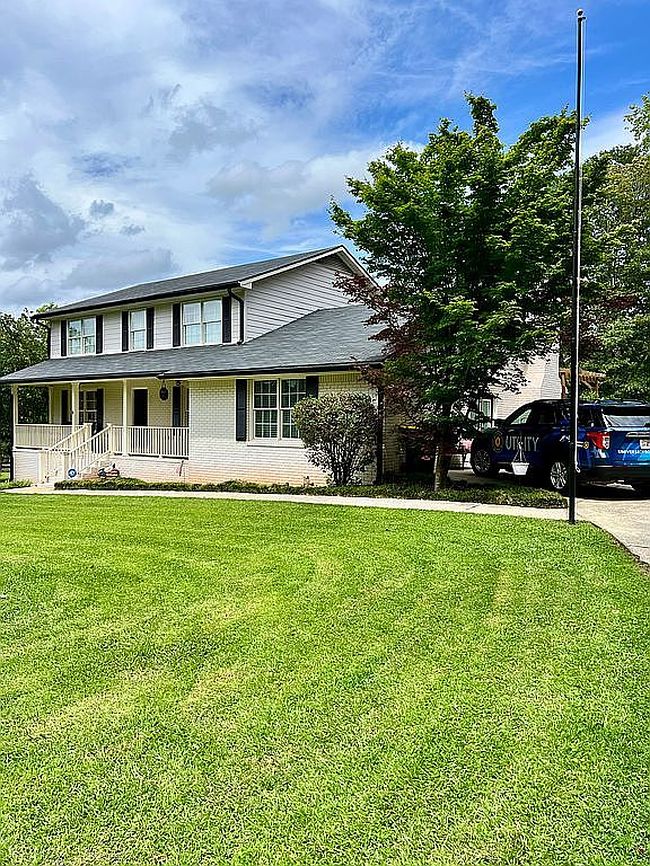 Photo of 4 Crepe Myrtle Dr, Newnan, GA