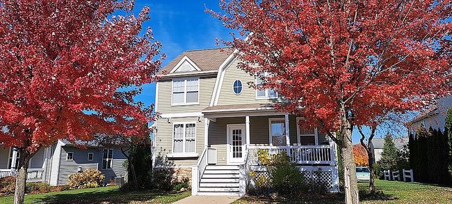 Image of 573 Brownstone St