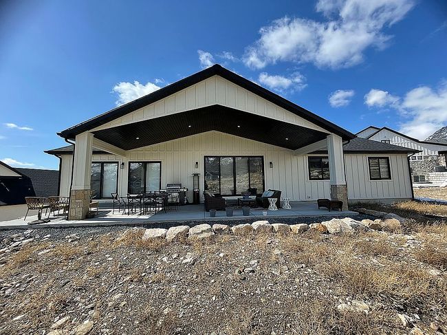 Image of 838 E Mountain Rd