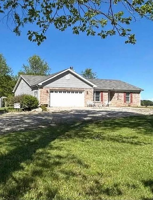 Photo of 2911 S County Road 700 E, Walton, IN