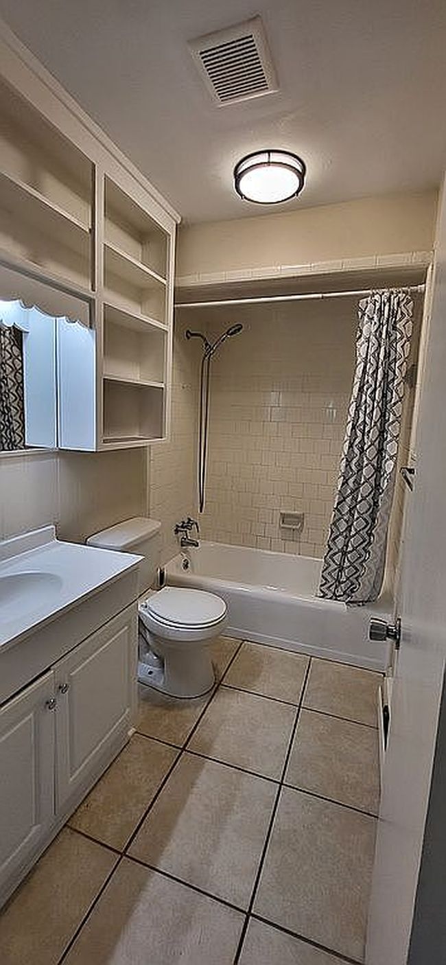 Photo of 26 Rugby Rd, Newport News, VA