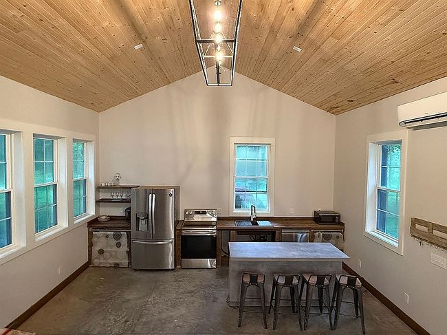 Photo of 10799 Poplar Tent Rd, Huntersville, NC