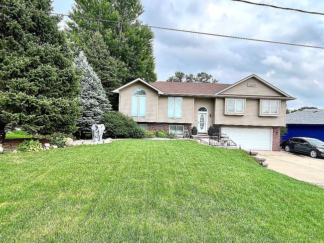 Photo of 9813 Gabriella Dr, Plattsmouth, NE