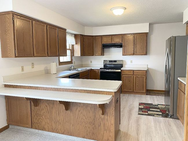 Photo of 833 Cartier Dr, Canal Fulton, OH