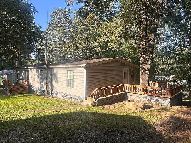 Photo of 105 Gracy Dr, Springville, TN