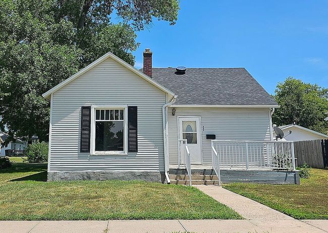 Photo of 808 Grant St, Holdrege, NE