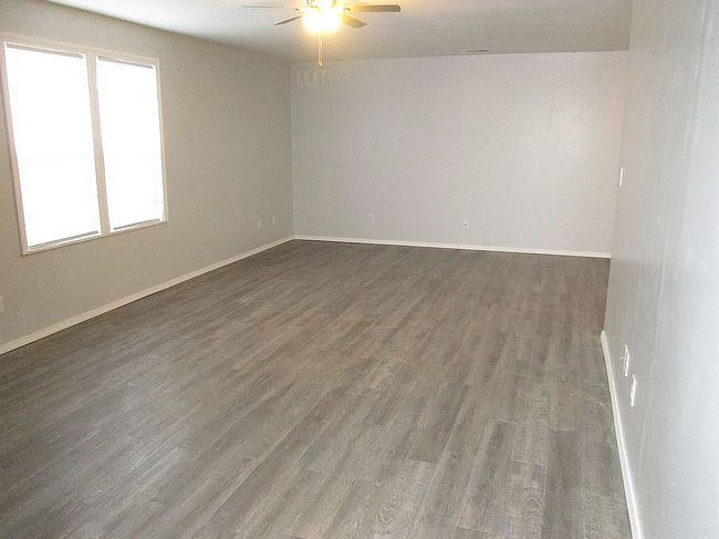 Photo of 3001 S 14th St, Springfield, IL