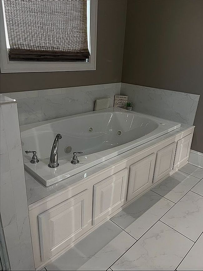 Photo of 122 Madison Woods, Humboldt, TN