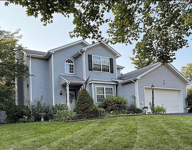 Photo of 7 Pearlbush Ln, Poughkeepsie, NY