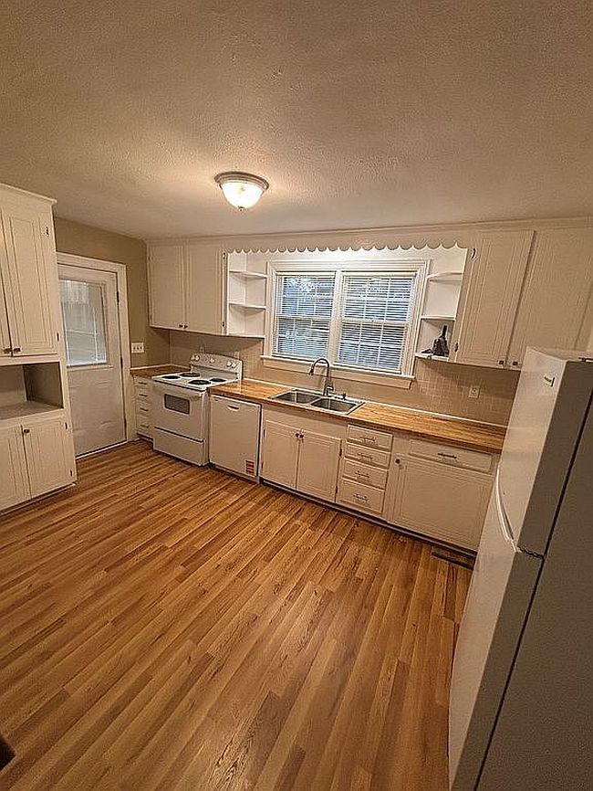 Image of 190 Main St #T