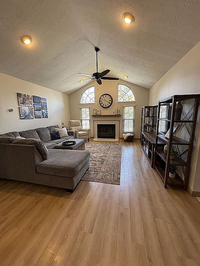 Additional photo 1 of property located at 1027 Willow Bluff Dr