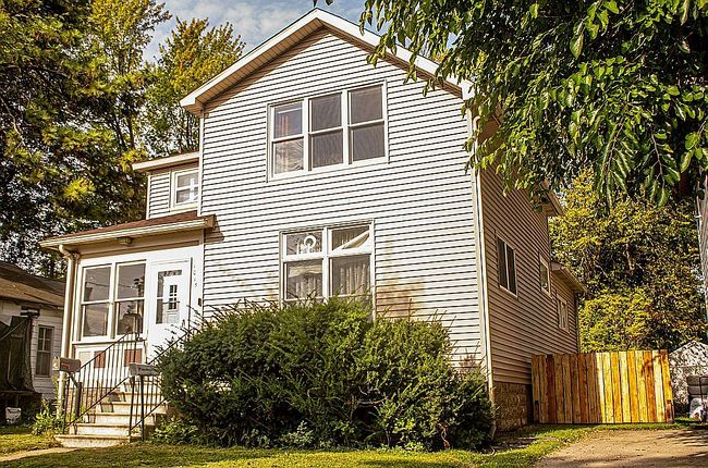 Photo of 1015 N Sherman St
