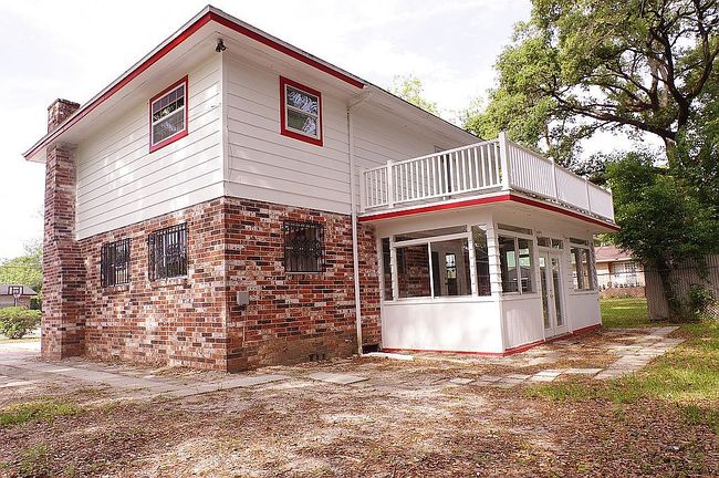 Image of 828 W 31st St