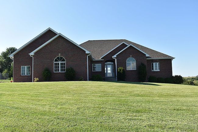 Photo of 4740 Dove Hill Ave, Kearney, NE
