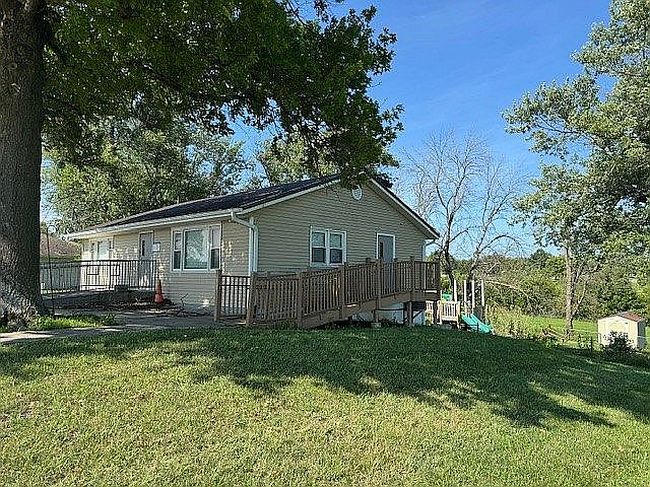 Photo of 206 N Hillcrest St, Maysville, MO