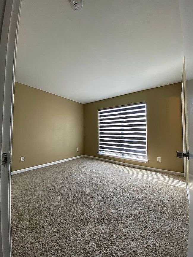 Image of 8110 Skillman St