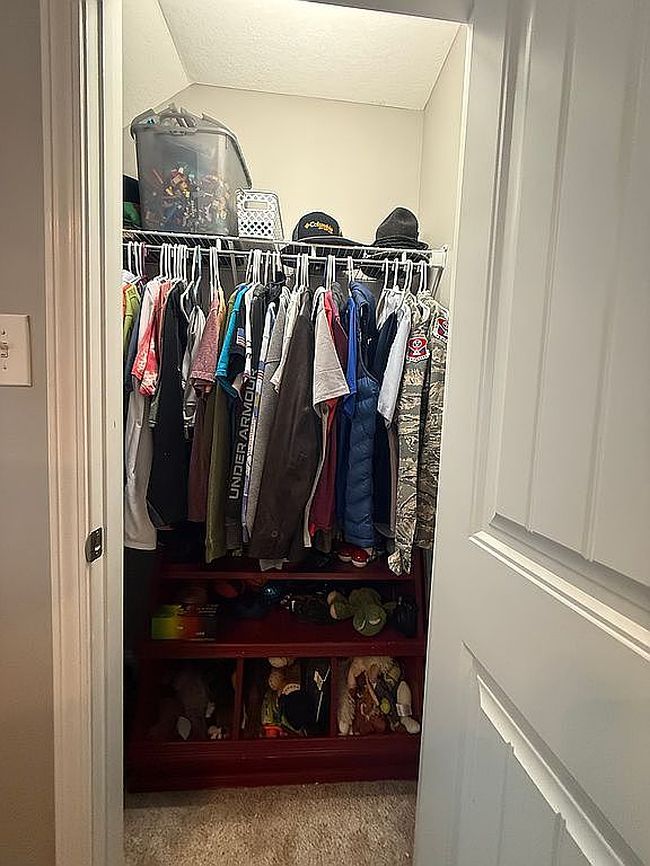 Additional photo 1 of property located at 1562 Chariot Ln