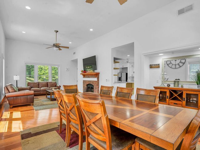 Photo of 4 Bayview Ave, Shelter Island Heights, NY