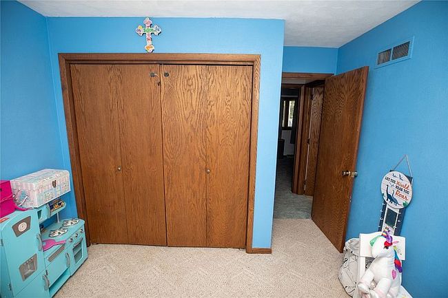 Additional photo 4 of property located at 1408 Royal Oak Ct