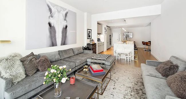 Photo of 305 E 51st St Apt 6G, New York, NY