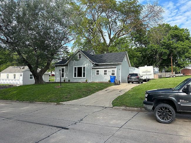 Image of 406 S B St