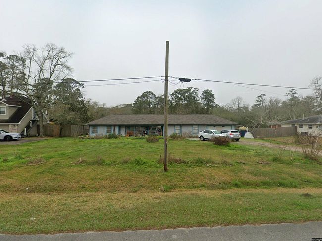 Photo of 3322 Oak Dr, Dickinson, TX